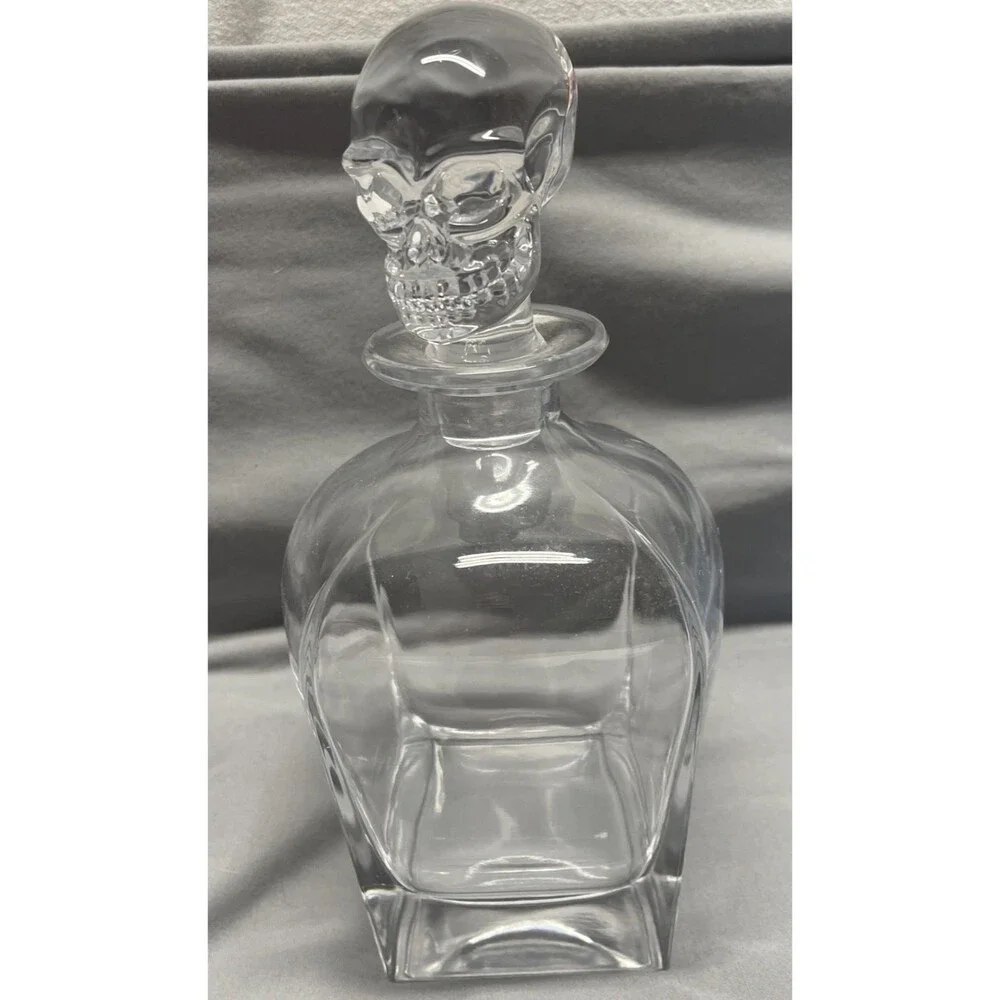 Skull Whiskey Decanter 24 oz Glass Barware w/ Stopper Heavy Halloween Gift Decor